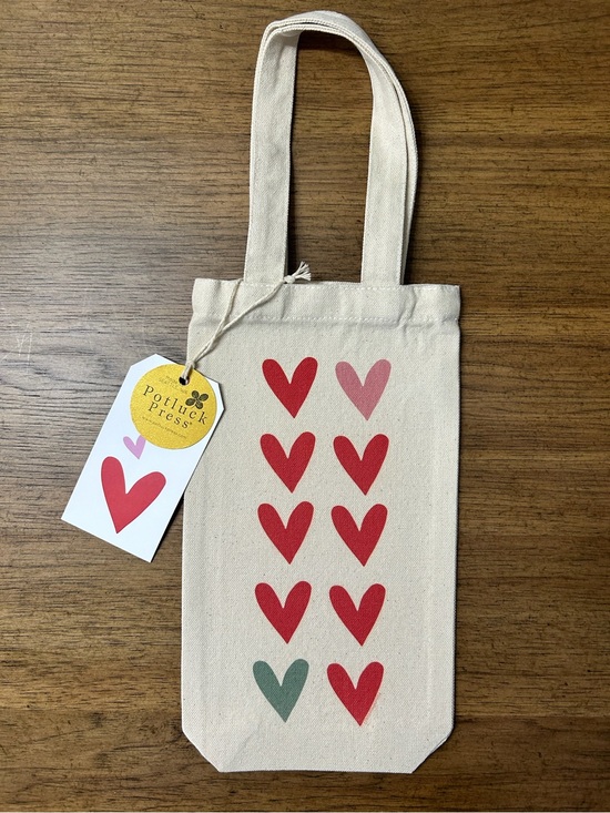 Other - NWT Cream Wine Bottle Canvas Tote with Red Heart Print